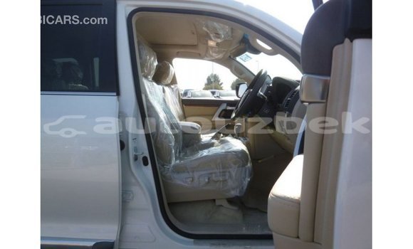 Buy Import Toyota Land Cruiser White Car in Import - Dubai in Andijon Buy Import Toyota Land Cruiser White Car in Import - Dubai in Andijon