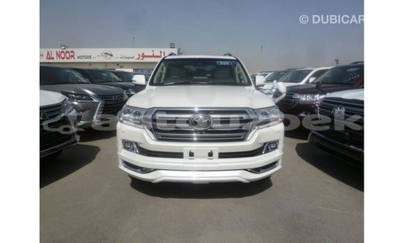 Buy Import Toyota Land Cruiser White Car in Import - Dubai in Andijon Buy Import Toyota Land Cruiser White Car in Import - Dubai in Andijon
