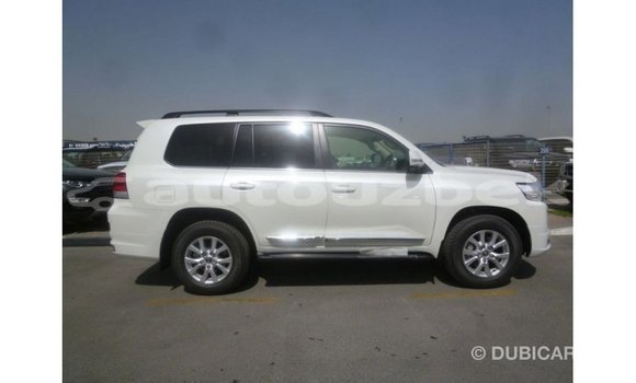 Buy Import Toyota Land Cruiser White Car in Import - Dubai in Andijon Buy Import Toyota Land Cruiser White Car in Import - Dubai in Andijon