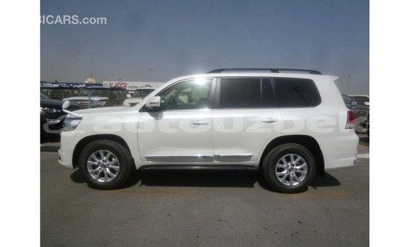 Buy Import Toyota Land Cruiser White Car in Import - Dubai in Andijon Buy Import Toyota Land Cruiser White Car in Import - Dubai in Andijon
