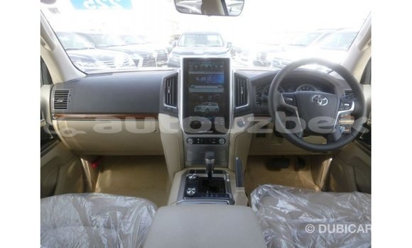 Buy Import Toyota Land Cruiser White Car in Import - Dubai in Andijon Buy Import Toyota Land Cruiser White Car in Import - Dubai in Andijon