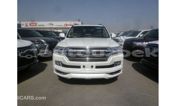 Buy Import Toyota Land Cruiser White Car in Import - Dubai in Andijon Buy Import Toyota Land Cruiser White Car in Import - Dubai in Andijon
