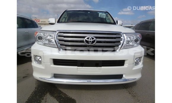 Buy Import Toyota Land Cruiser White Car in Import - Dubai in Andijon Buy Import Toyota Land Cruiser White Car in Import - Dubai in Andijon