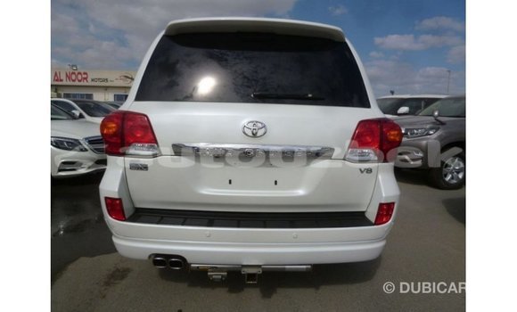 Buy Import Toyota Land Cruiser White Car in Import - Dubai in Andijon Buy Import Toyota Land Cruiser White Car in Import - Dubai in Andijon