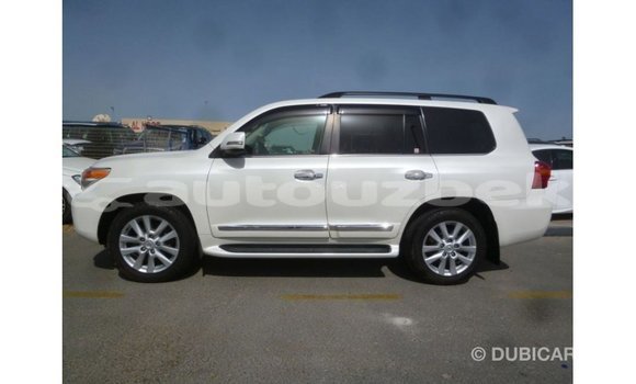 Buy Import Toyota Land Cruiser White Car in Import - Dubai in Andijon Buy Import Toyota Land Cruiser White Car in Import - Dubai in Andijon
