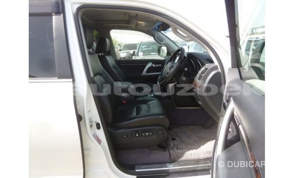 Buy Import Toyota Land Cruiser White Car in Import - Dubai in Andijon Buy Import Toyota Land Cruiser White Car in Import - Dubai in Andijon