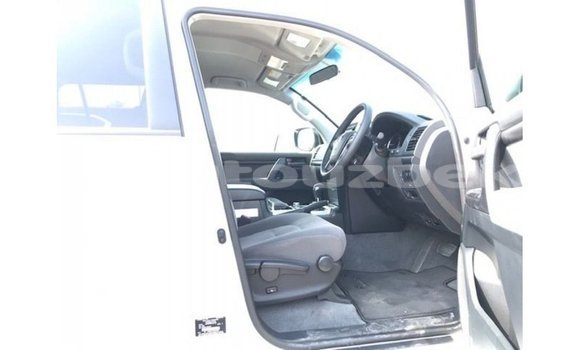 Buy Import Toyota Land Cruiser White Car in Import - Dubai in Andijon Buy Import Toyota Land Cruiser White Car in Import - Dubai in Andijon