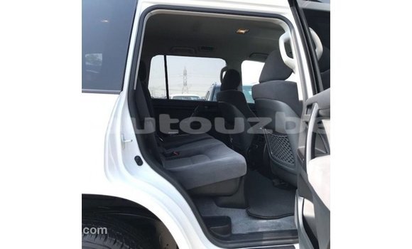 Buy Import Toyota Land Cruiser White Car in Import - Dubai in Andijon Buy Import Toyota Land Cruiser White Car in Import - Dubai in Andijon
