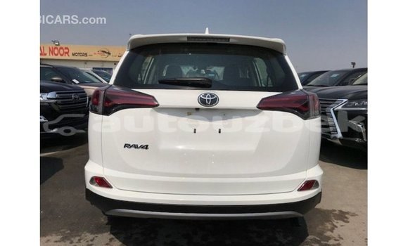 Buy Import Toyota 4Runner White Car in Import - Dubai in Andijon Buy Import Toyota 4Runner White Car in Import - Dubai in Andijon