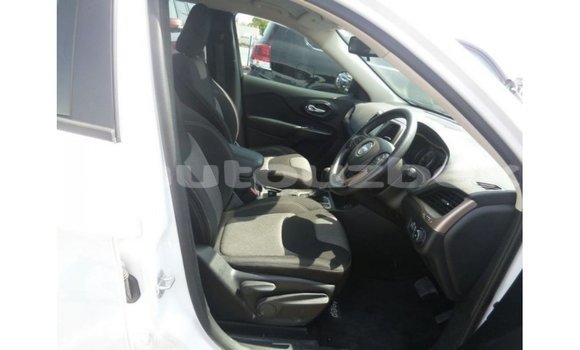 Buy Import Jeep Cherokee White Car in Import - Dubai in Andijon Buy Import Jeep Cherokee White Car in Import - Dubai in Andijon