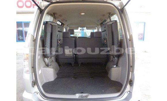 Buy Import Toyota Voxy Other Car in Import - Dubai in Andijon Buy Import Toyota Voxy Other Car in Import - Dubai in Andijon