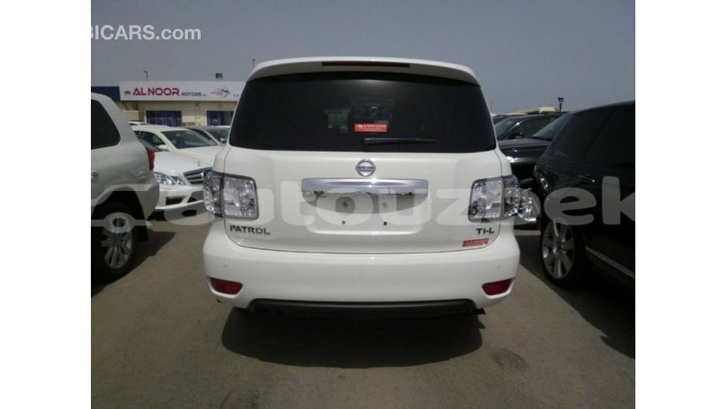Big with watermark nissan patrol andijon import dubai 2407