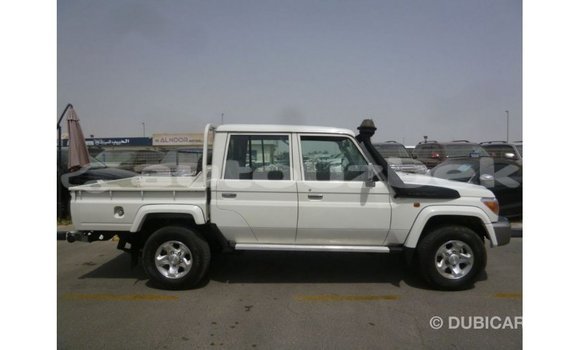 Buy Import Toyota Land Cruiser White Car in Import - Dubai in Andijon Buy Import Toyota Land Cruiser White Car in Import - Dubai in Andijon