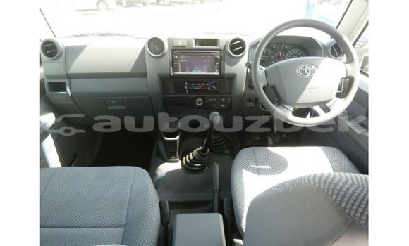 Buy Import Toyota Land Cruiser White Car in Import - Dubai in Andijon Buy Import Toyota Land Cruiser White Car in Import - Dubai in Andijon