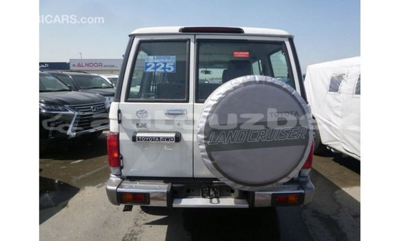 Buy Import Toyota Land Cruiser White Car in Import - Dubai in Andijon Buy Import Toyota Land Cruiser White Car in Import - Dubai in Andijon