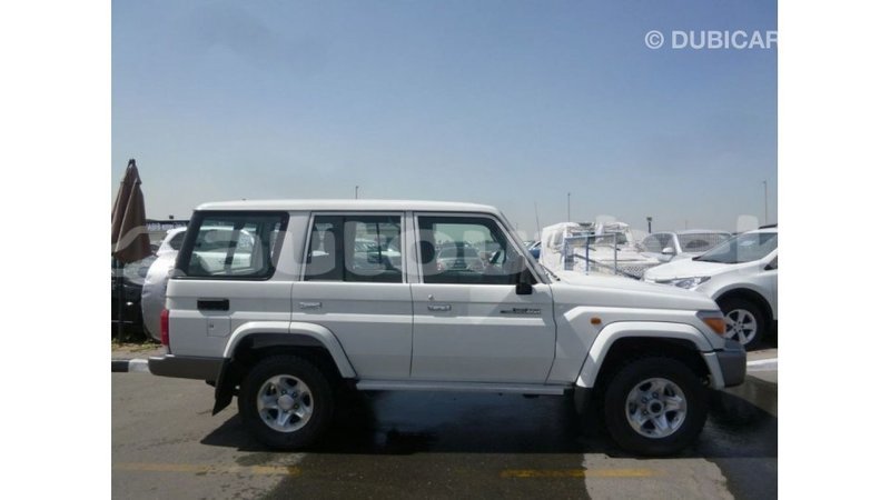 Big with watermark toyota land cruiser andijon import dubai 2420