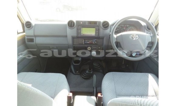 Buy Import Toyota Land Cruiser Beige Car in Import - Dubai in Andijon Buy Import Toyota Land Cruiser Beige Car in Import - Dubai in Andijon