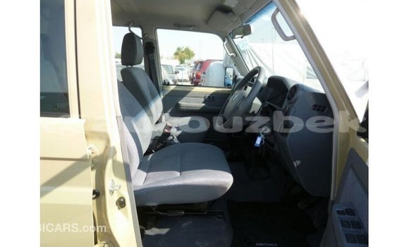 Buy Import Toyota Land Cruiser Beige Car in Import - Dubai in Andijon Buy Import Toyota Land Cruiser Beige Car in Import - Dubai in Andijon