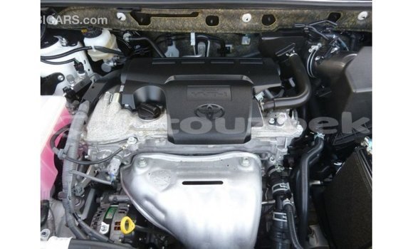 Buy Import Toyota 4Runner White Car in Import - Dubai in Andijon Buy Import Toyota 4Runner White Car in Import - Dubai in Andijon