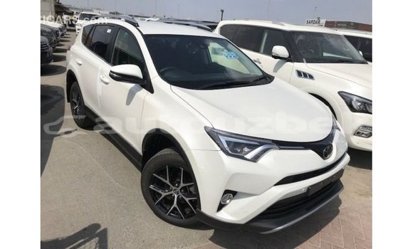 Buy Import Toyota 4Runner White Car in Import - Dubai in Andijon Buy Import Toyota 4Runner White Car in Import - Dubai in Andijon