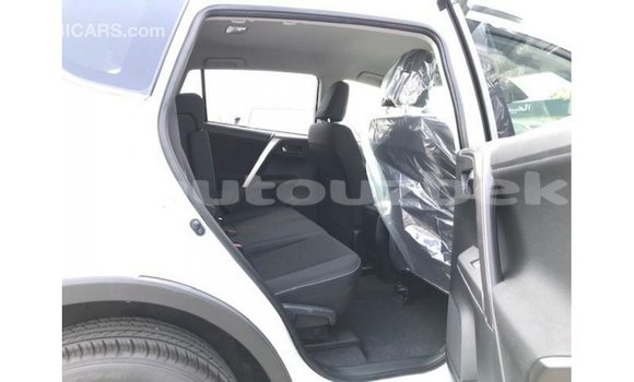 Buy Import Toyota 4Runner White Car in Import - Dubai in Andijon Buy Import Toyota 4Runner White Car in Import - Dubai in Andijon
