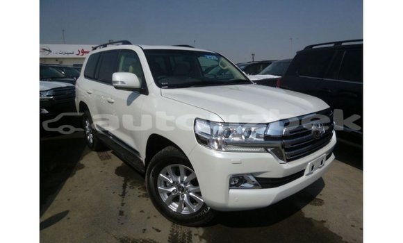 Buy Import Toyota Land Cruiser White Car in Import - Dubai in Andijon Buy Import Toyota Land Cruiser White Car in Import - Dubai in Andijon