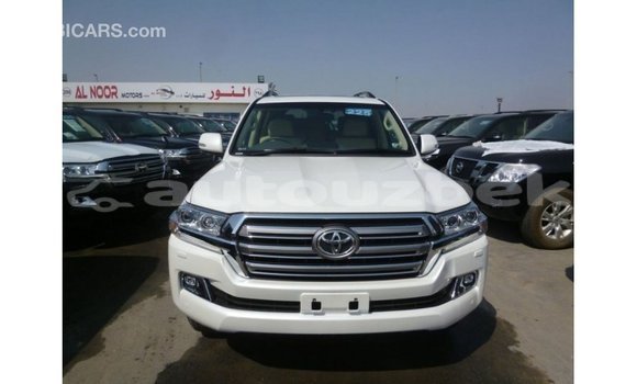 Buy Import Toyota Land Cruiser White Car in Import - Dubai in Andijon Buy Import Toyota Land Cruiser White Car in Import - Dubai in Andijon