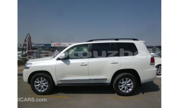 Buy Import Toyota Land Cruiser White Car in Import - Dubai in Andijon Buy Import Toyota Land Cruiser White Car in Import - Dubai in Andijon
