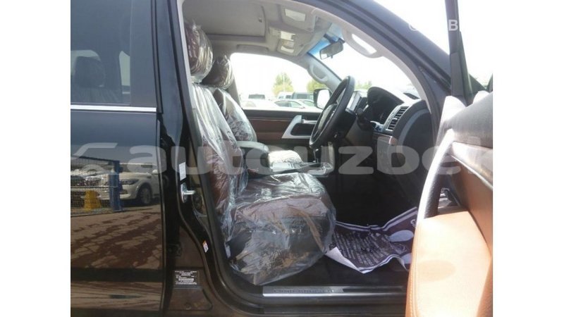 Big with watermark toyota land cruiser andijon import dubai 2445