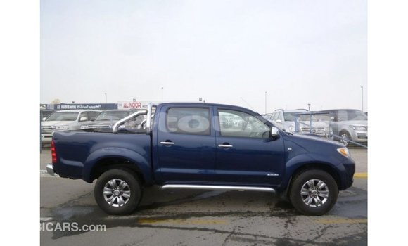 Buy Import Toyota Hilux Blue Car in Import - Dubai in Andijon Buy Import Toyota Hilux Blue Car in Import - Dubai in Andijon