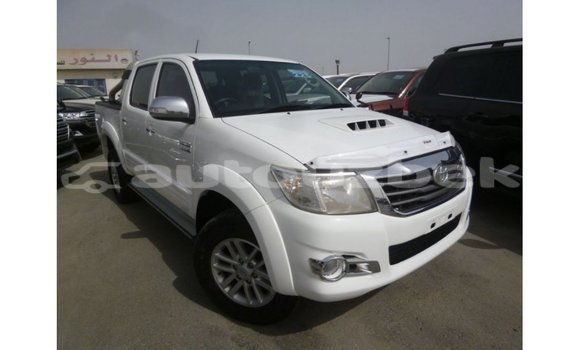 Buy Import Toyota Hilux White Car in Import - Dubai in Andijon Buy Import Toyota Hilux White Car in Import - Dubai in Andijon