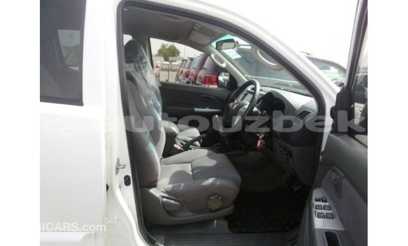 Buy Import Toyota Hilux White Car in Import - Dubai in Andijon Buy Import Toyota Hilux White Car in Import - Dubai in Andijon