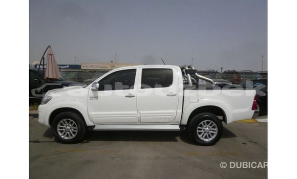 Buy Import Toyota Hilux White Car in Import - Dubai in Andijon Buy Import Toyota Hilux White Car in Import - Dubai in Andijon