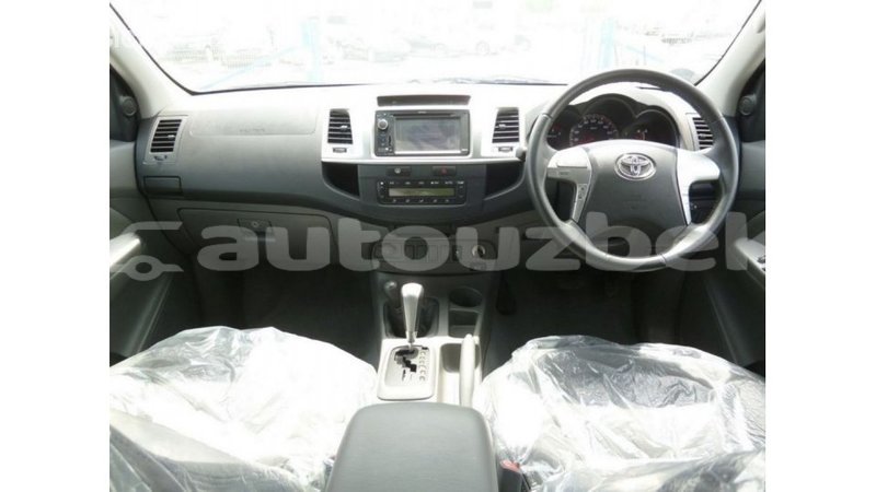 Big with watermark toyota hilux andijon import dubai 2453