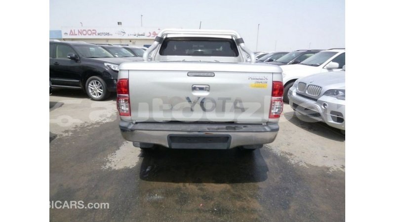 Big with watermark toyota hilux andijon import dubai 2453