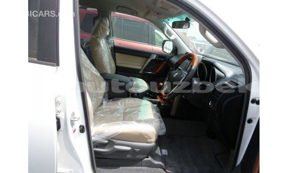 Buy Import Toyota Prado White Car in Import - Dubai in Andijon Buy Import Toyota Prado White Car in Import - Dubai in Andijon