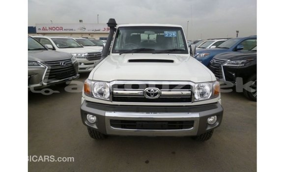 Buy Import Toyota Land Cruiser White Car in Import - Dubai in Andijon Buy Import Toyota Land Cruiser White Car in Import - Dubai in Andijon