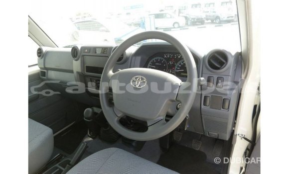 Buy Import Toyota Land Cruiser White Car in Import - Dubai in Andijon Buy Import Toyota Land Cruiser White Car in Import - Dubai in Andijon