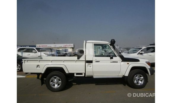 Buy Import Toyota Land Cruiser White Car in Import - Dubai in Andijon Buy Import Toyota Land Cruiser White Car in Import - Dubai in Andijon