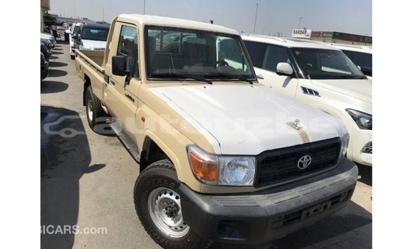 Buy Import Toyota Land Cruiser Beige Car in Import - Dubai in Andijon Buy Import Toyota Land Cruiser Beige Car in Import - Dubai in Andijon