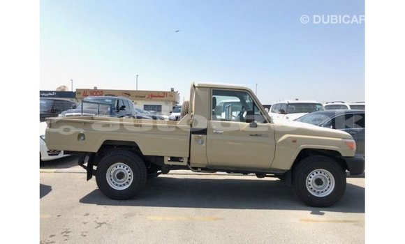 Buy Import Toyota Land Cruiser Beige Car in Import - Dubai in Andijon Buy Import Toyota Land Cruiser Beige Car in Import - Dubai in Andijon