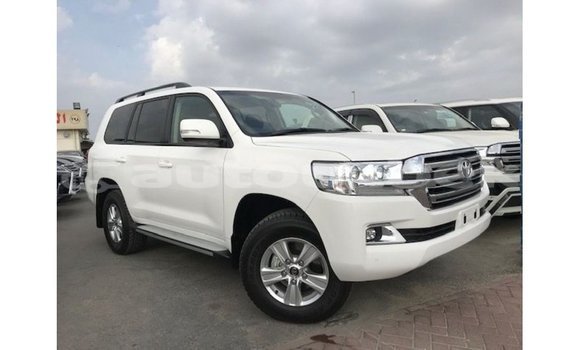 Buy Import Toyota Land Cruiser White Car in Import - Dubai in Andijon Buy Import Toyota Land Cruiser White Car in Import - Dubai in Andijon