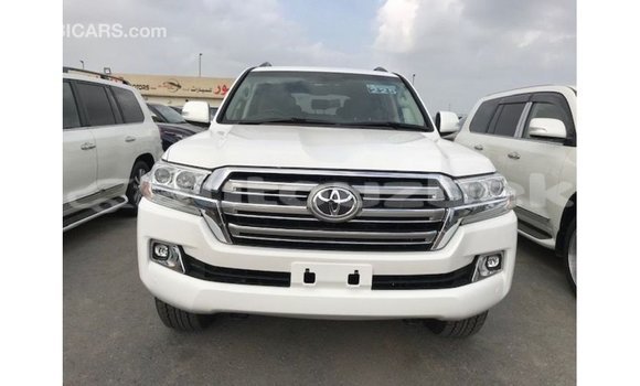 Buy Import Toyota Land Cruiser White Car in Import - Dubai in Andijon Buy Import Toyota Land Cruiser White Car in Import - Dubai in Andijon