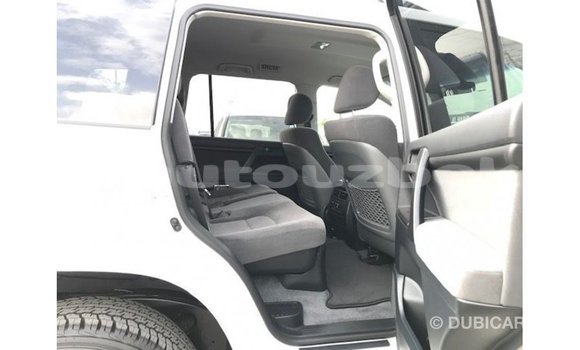 Buy Import Toyota Land Cruiser White Car in Import - Dubai in Andijon Buy Import Toyota Land Cruiser White Car in Import - Dubai in Andijon