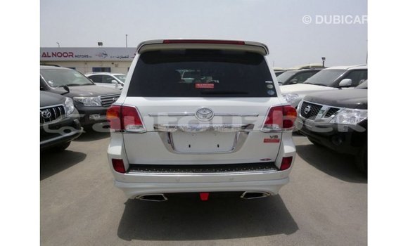 Buy Import Toyota Land Cruiser White Car in Import - Dubai in Andijon Buy Import Toyota Land Cruiser White Car in Import - Dubai in Andijon