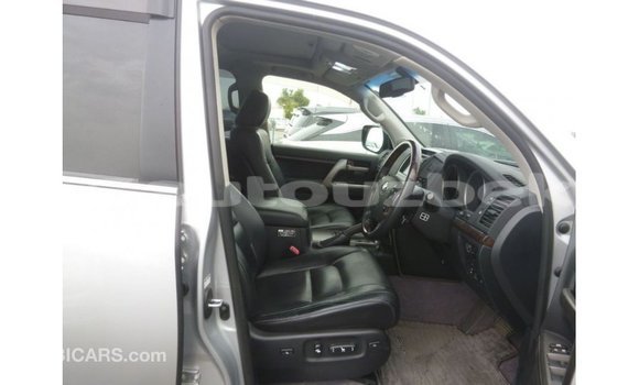 Buy Import Toyota Land Cruiser Other Car in Import - Dubai in Andijon Buy Import Toyota Land Cruiser Other Car in Import - Dubai in Andijon