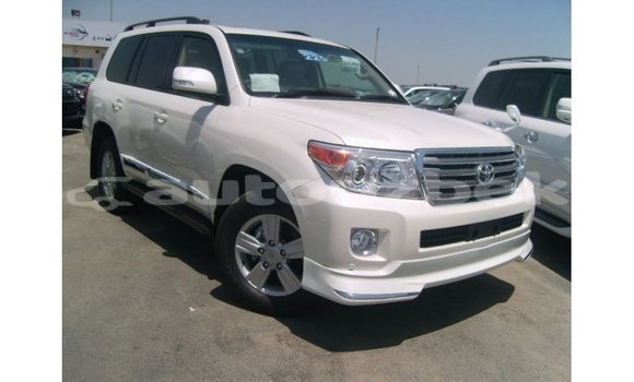 Buy Import Toyota Land Cruiser White Car in Import - Dubai in Andijon Buy Import Toyota Land Cruiser White Car in Import - Dubai in Andijon
