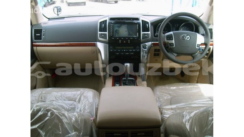 Big with watermark toyota land cruiser andijon import dubai 2502