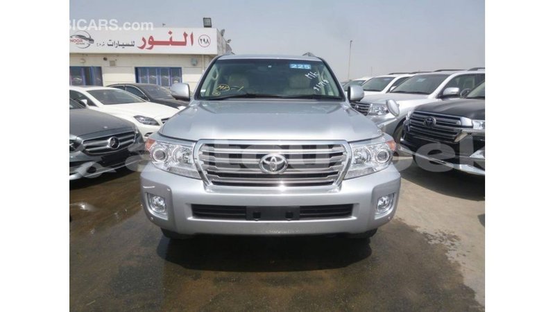 Big with watermark toyota land cruiser andijon import dubai 2503