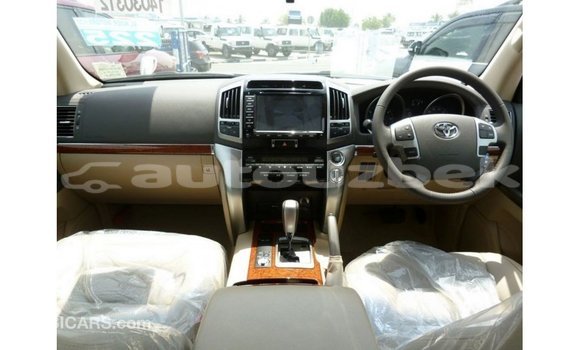 Buy Import Toyota Land Cruiser White Car in Import - Dubai in Andijon Buy Import Toyota Land Cruiser White Car in Import - Dubai in Andijon
